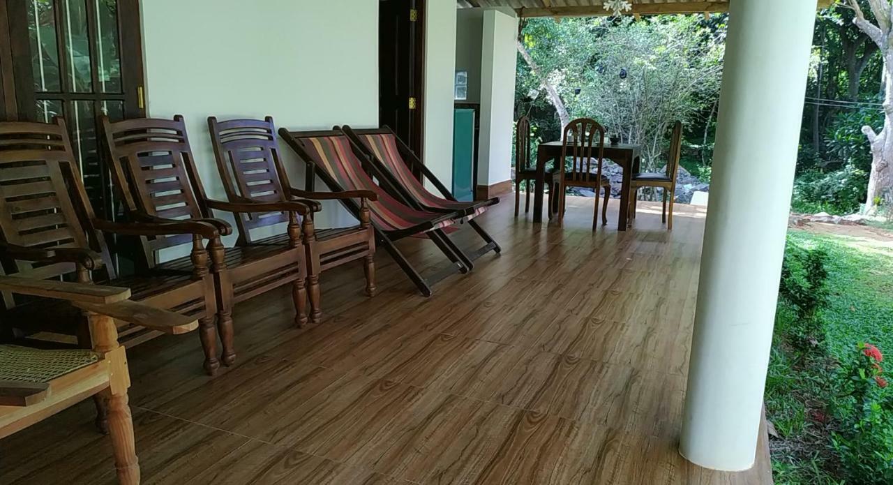 Top Rock Villa Unawatuna Buitenkant foto