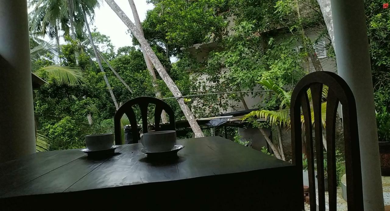 Top Rock Villa Unawatuna Buitenkant foto